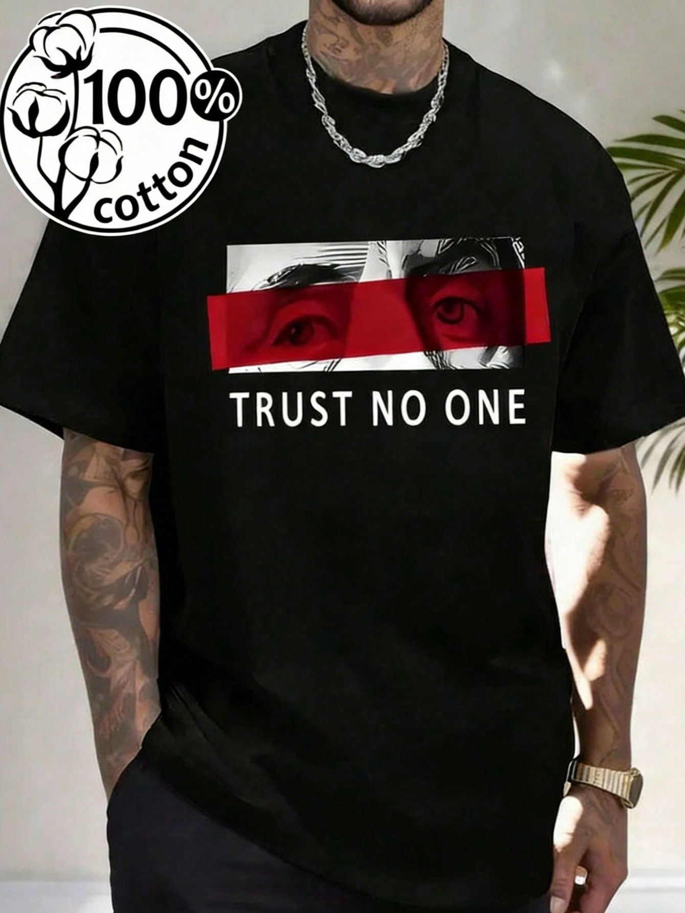 Black Cotton Graphic Tee with  - Tee Graphic Print reseña y precio