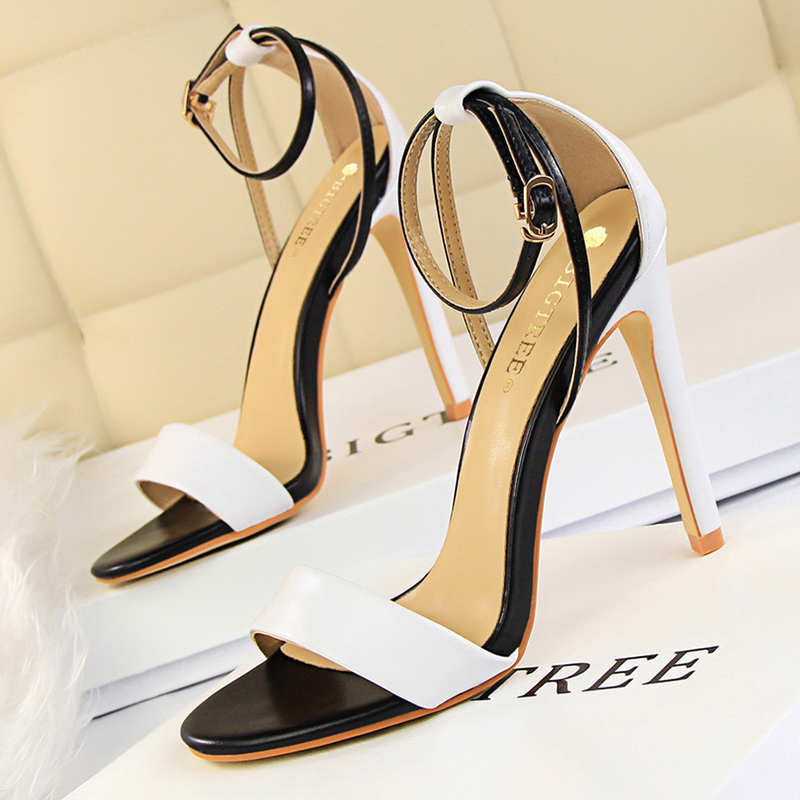 Women Black-White Concise Leat - Casual Sandal Leather reseña y precio