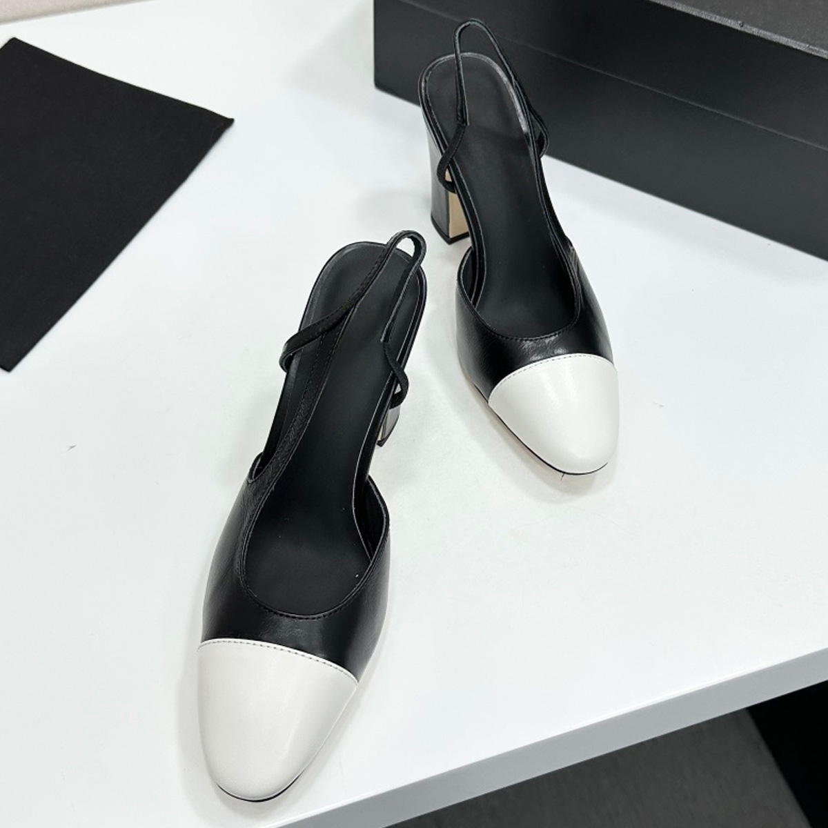 2026 Women's Two-Tone Slingbac - Casual Sandal Leather reseña y precio