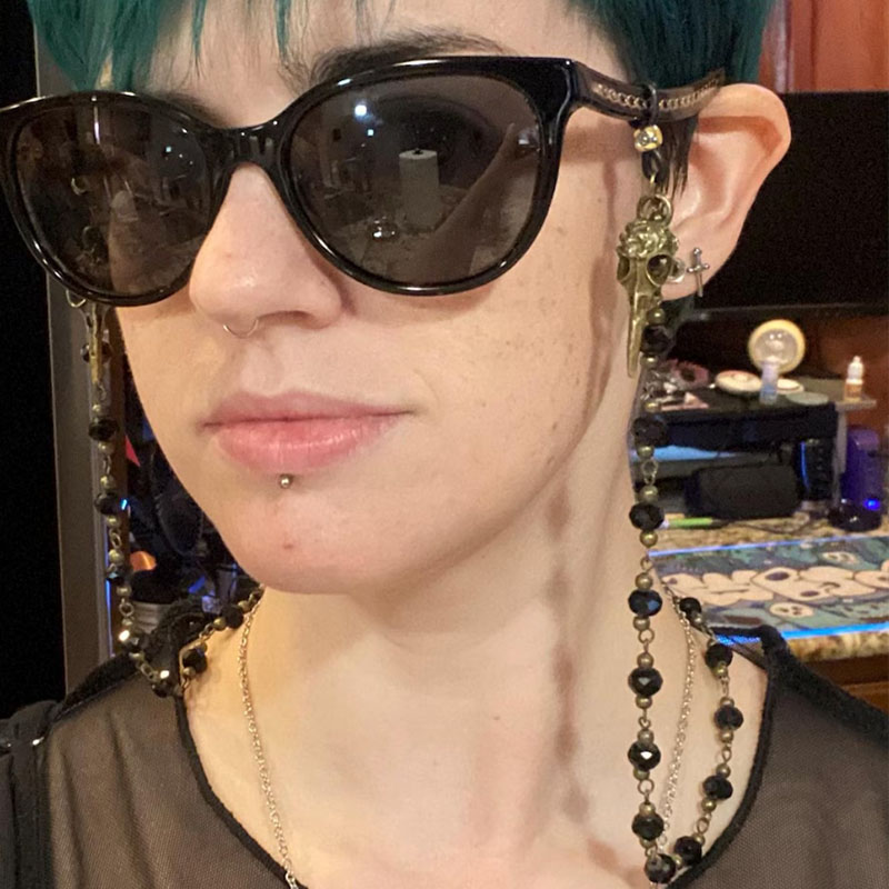 Gothic Ornate Raven Statement  - Sunglass Retainer Cord reseña y precio